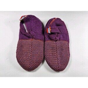 Bombas Gripper Slippers House Shoes Socks Size M (M 7-9.5, W 9-11.5)